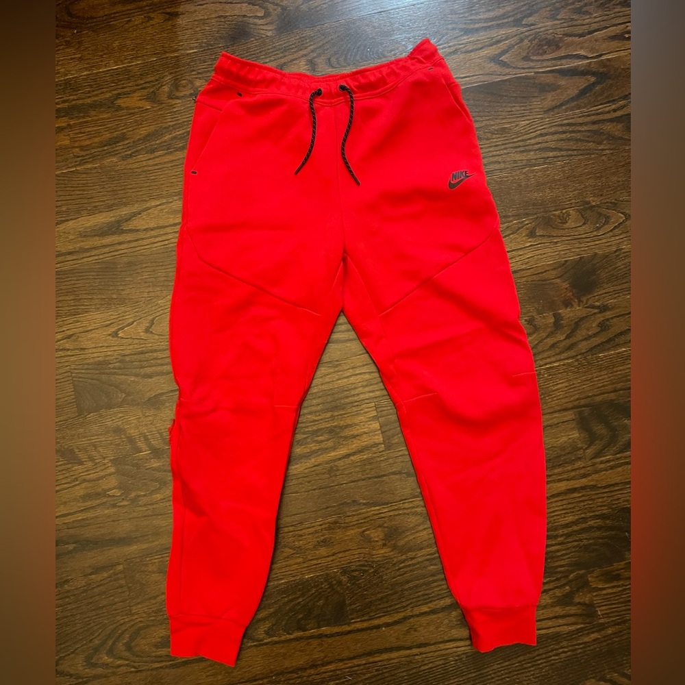 Nike tech Red jogger Sweatpants. Size medium